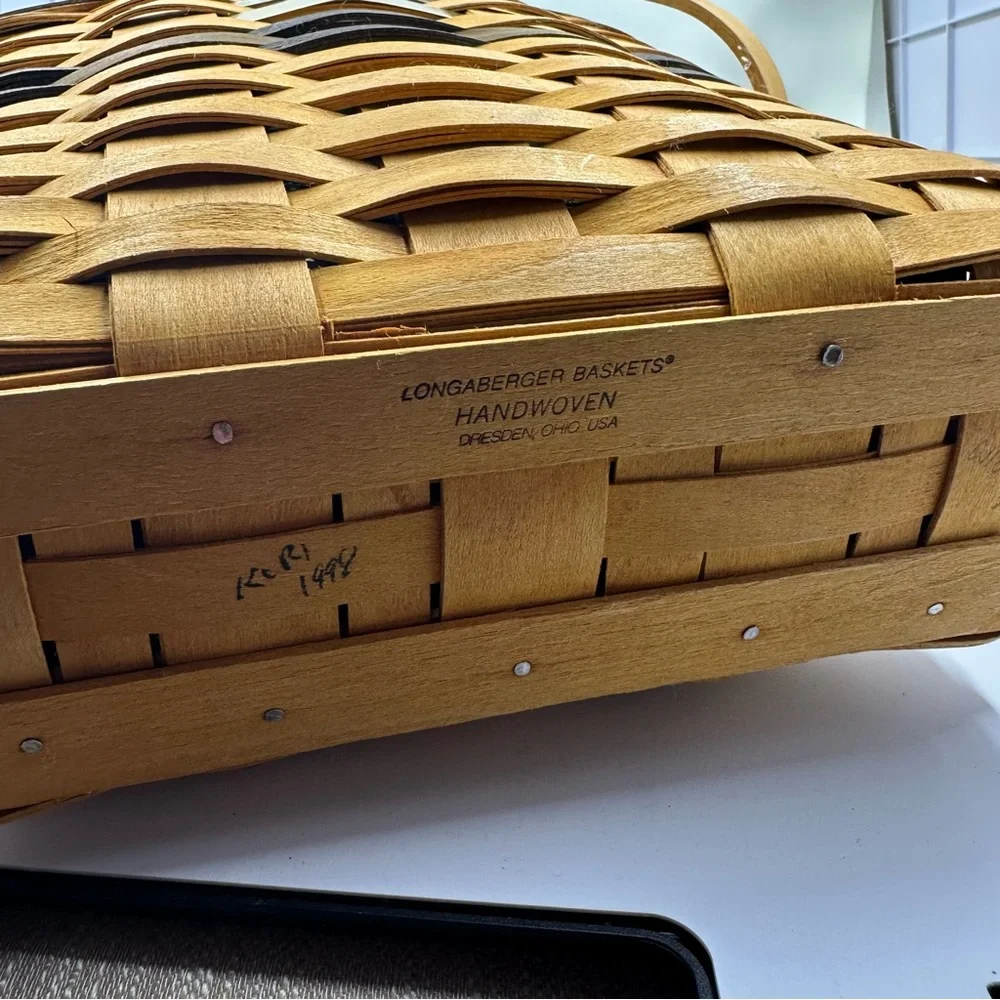 Longaberger Collectors Club Membership Basket w/ Liner, & Tags 2002–2004 – Large